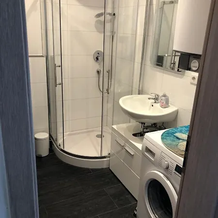 3zimmerwohnung Mit 58m2 Und Gutem Internet Apartman